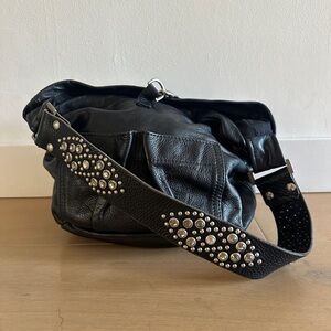 Black Leather Tylie Malibu Shoulder Bag